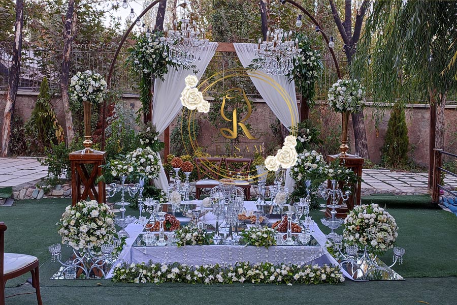 باغ عروسی با سفره عقد